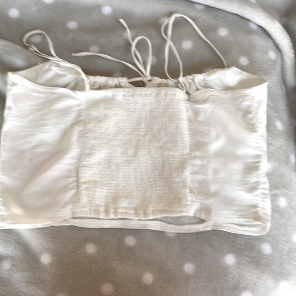 ⭐️ Brandy Melville White Cropped Cami with Spaghetti Straps and Smocked Back - Picture 3 of 3